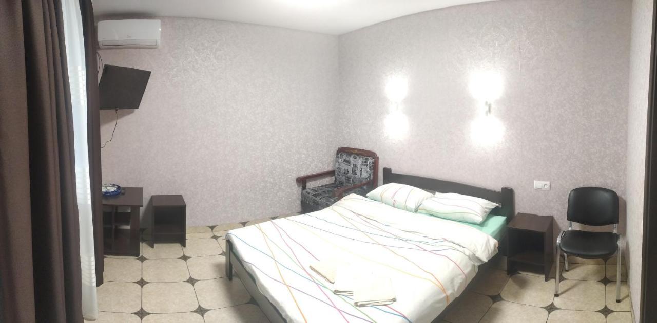 На Круговій Zaporizhia エクステリア 写真